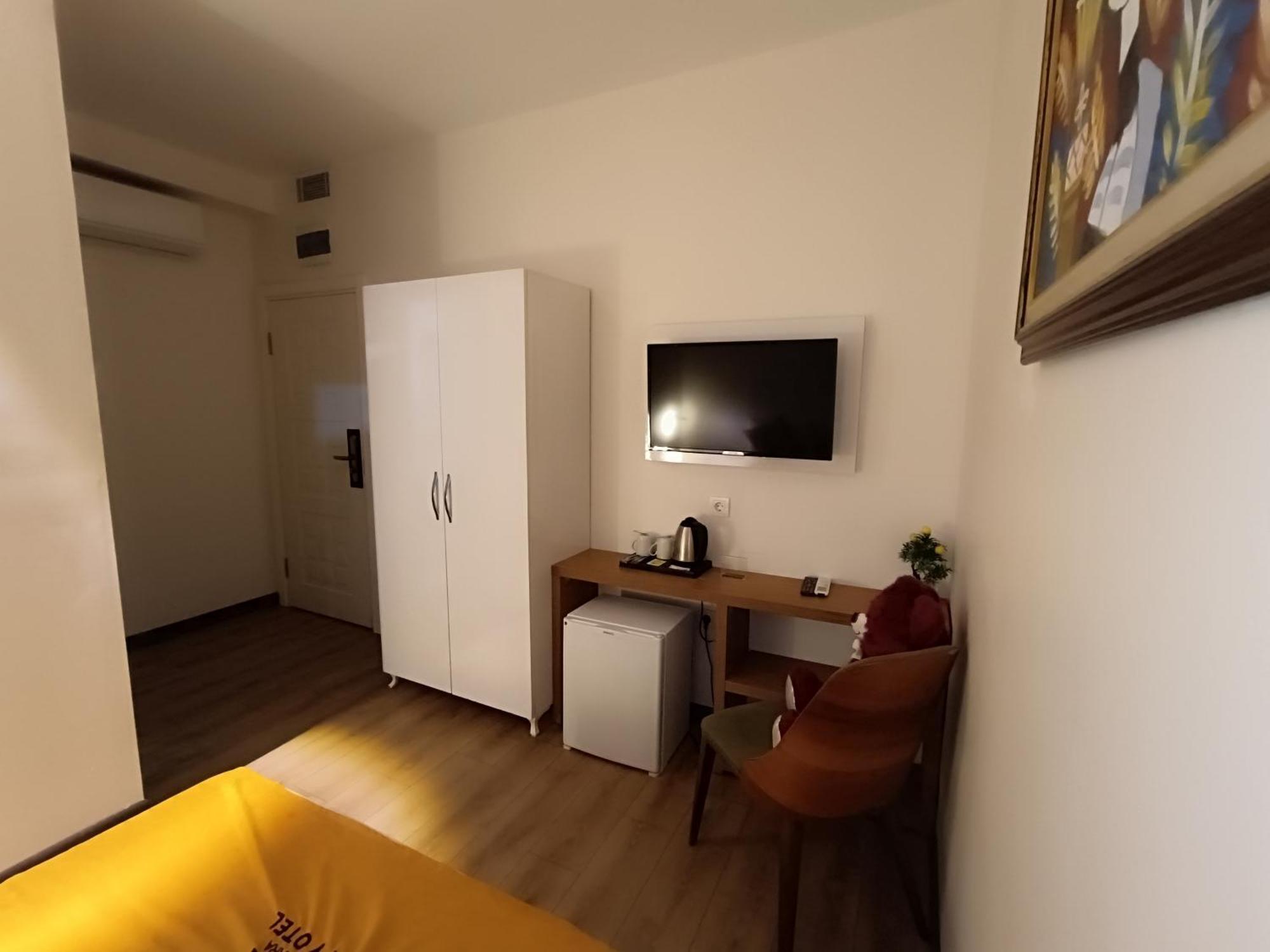 Comfy Otel Antalya Lara Exterior photo